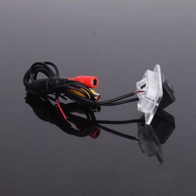 Camera video auto dedicata pentru mersul cu spatele compatibila cu BMW Seriile 3/5/X5/X6/X1/X3 unghi 150 de grade night vision